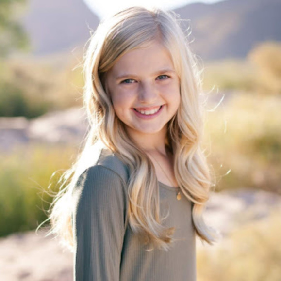 Meet your Posher, Abby - Picture 1 of 1